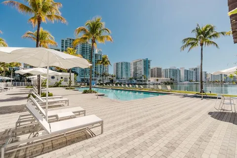 $1,495,000 | 6103 Aqua Avenue, Unit 702, Miami Beach, FL 33141