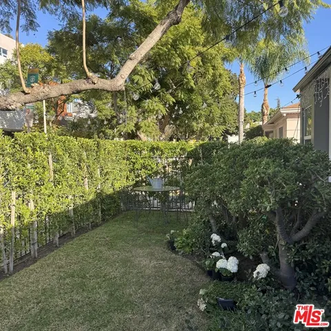 $2,950 | 8036 Norton Avenue, West Hollywood, CA 90046