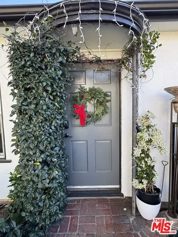 $2,950 | 8036 Norton Avenue, West Hollywood, CA 90046