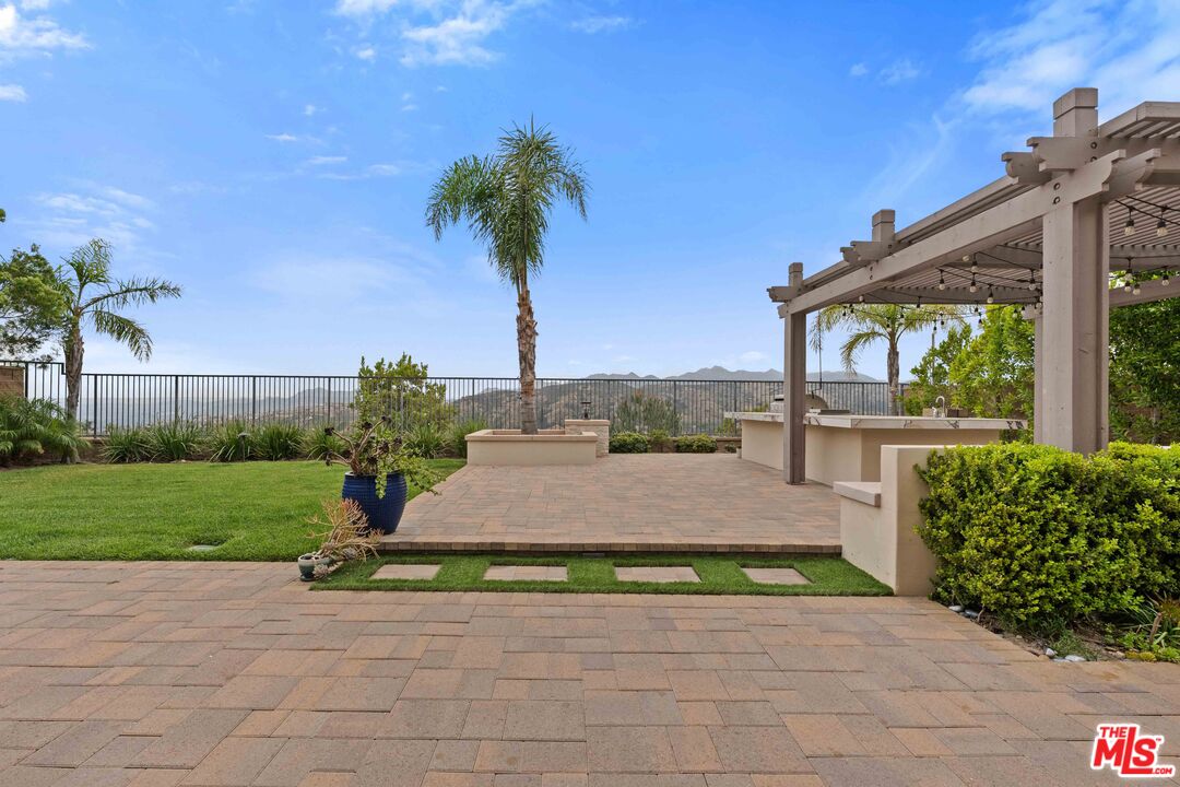 11925 North Ricasoli Way Porter Ranch, CA 91326 - Photo 37 of 57
