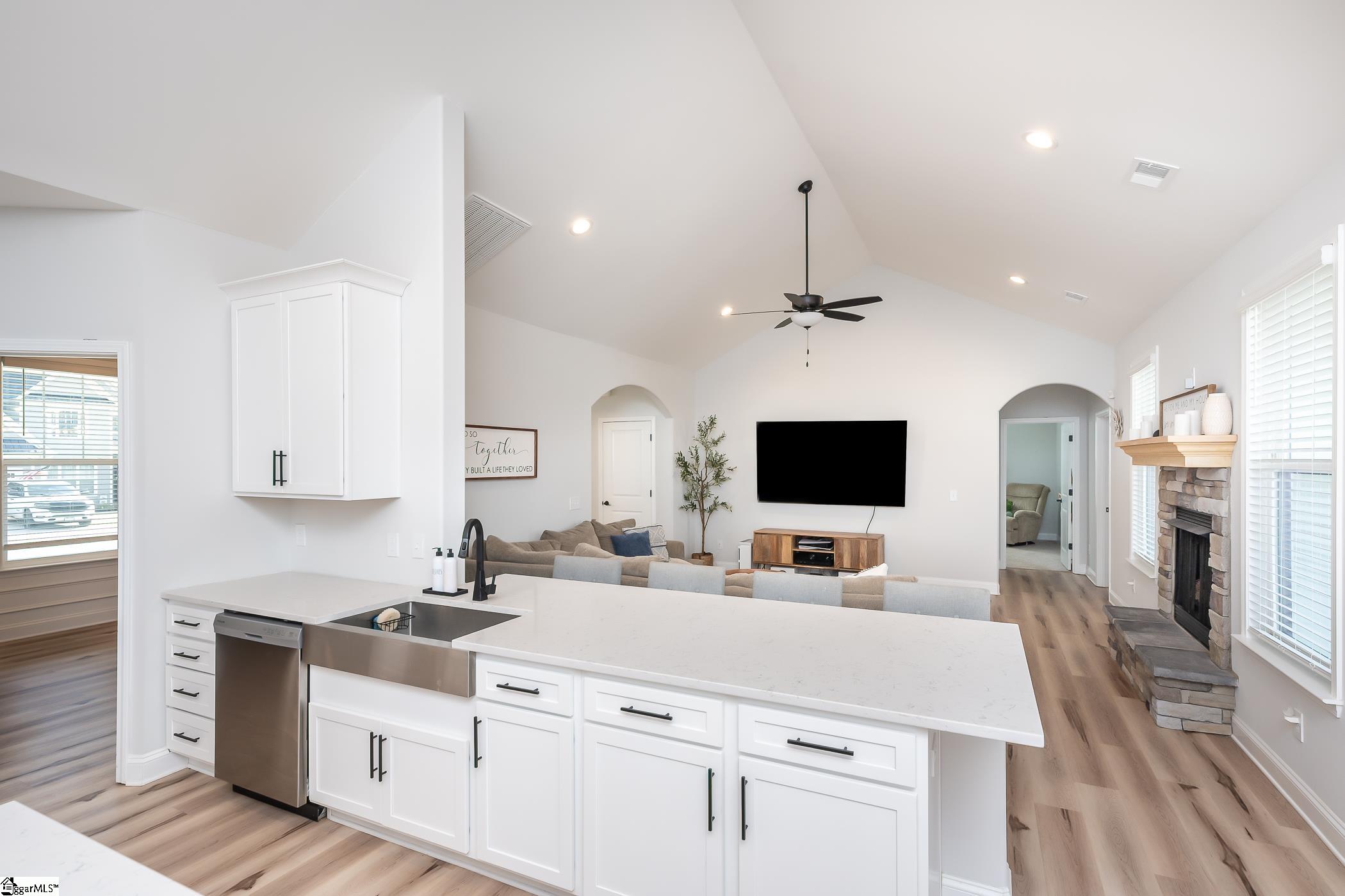 1017 Linden Ridge Road Greer, SC 29651 - Photo 7 of 43 Gallery Image 7