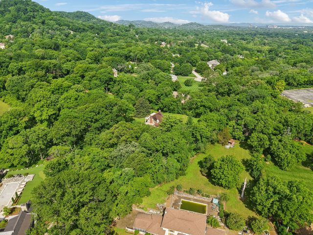 $2,700,000 | 820 Overton Lane, Nashville, TN 37220
