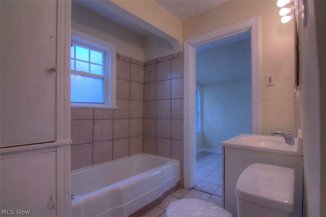 3310 Berkeley Road Cleveland, OH 44118 - Photo 10 of 20