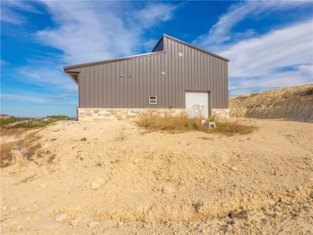 $500,000 | 1759 Majestic Hills Drive, Blanco, TX 78606