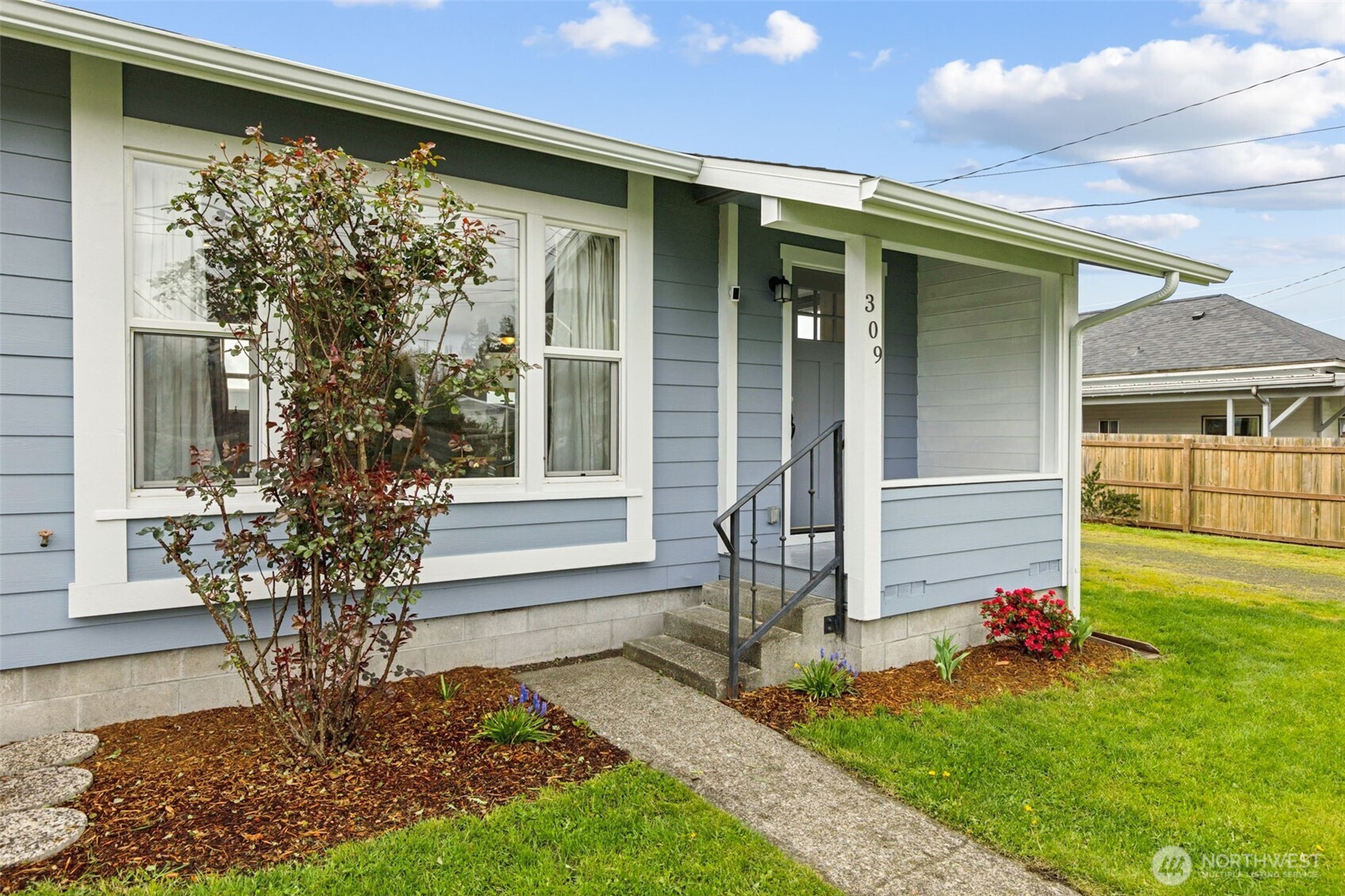 309 South 5th Street Elma, WA 98541 - Photo 2 of 23