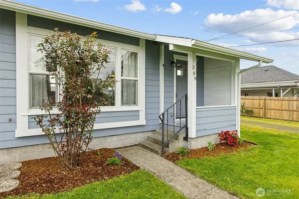 $359,000 | 309 South 5th Street, Elma, WA 98541