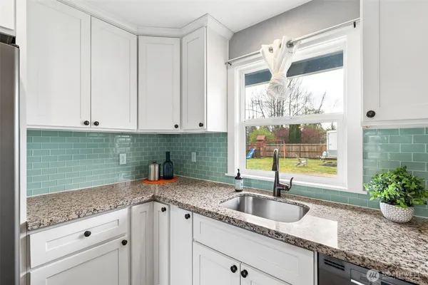 $359,000 | 309 South 5th Street, Elma, WA 98541