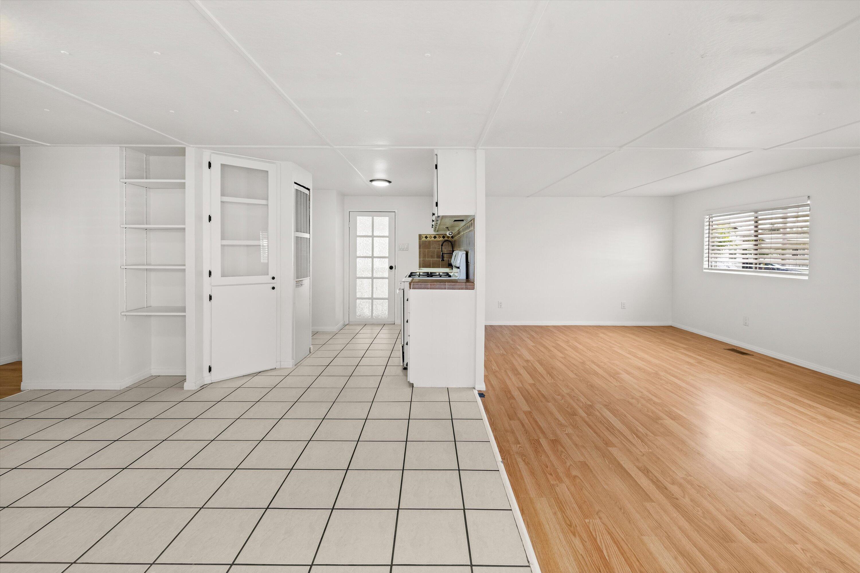 5700 Via Real, Unit 103 Carpinteria, CA 93013 - Photo 6 of 24 06-Dining:living