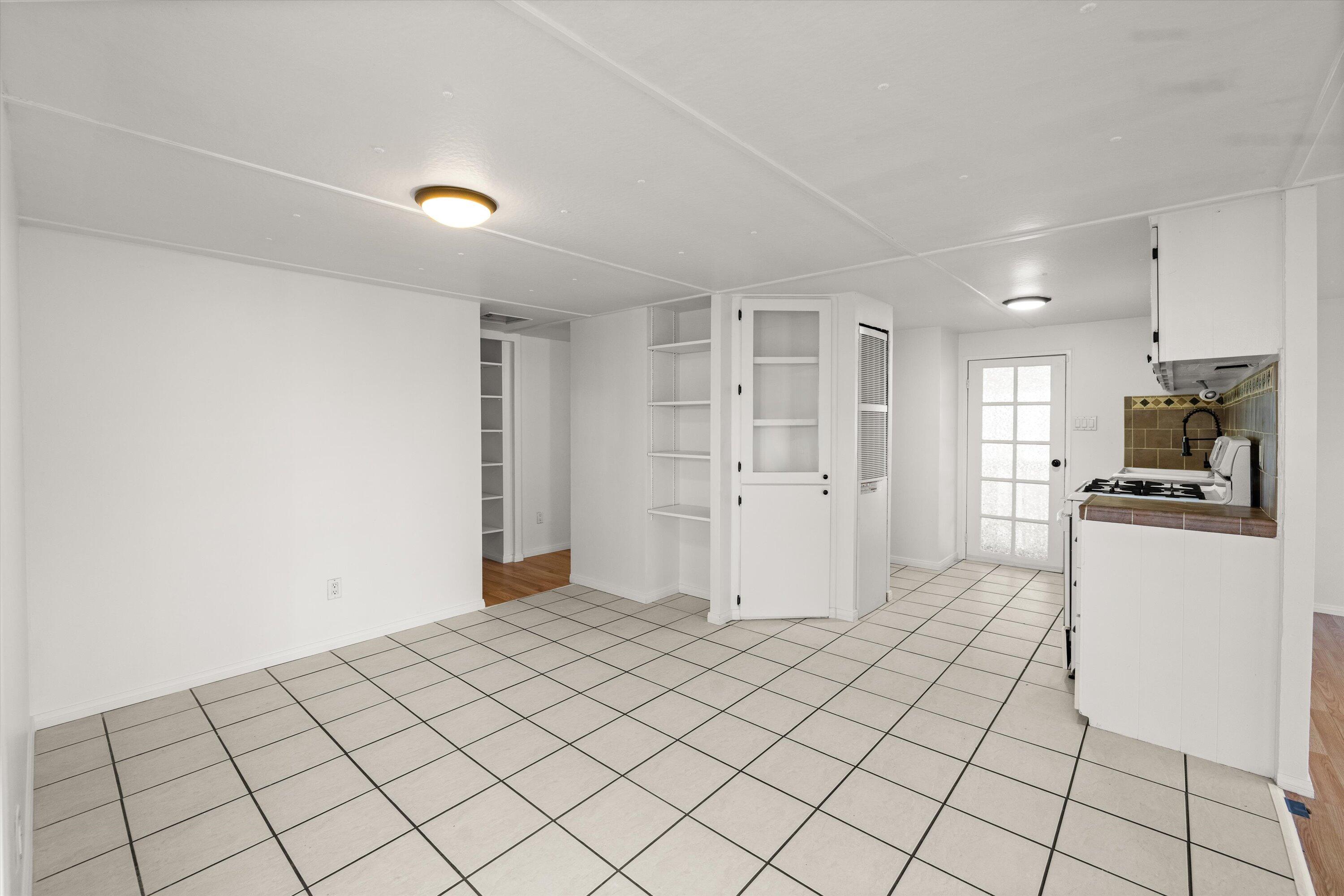 5700 Via Real, Unit 103 Carpinteria, CA 93013 - Photo 7 of 24 07-dining