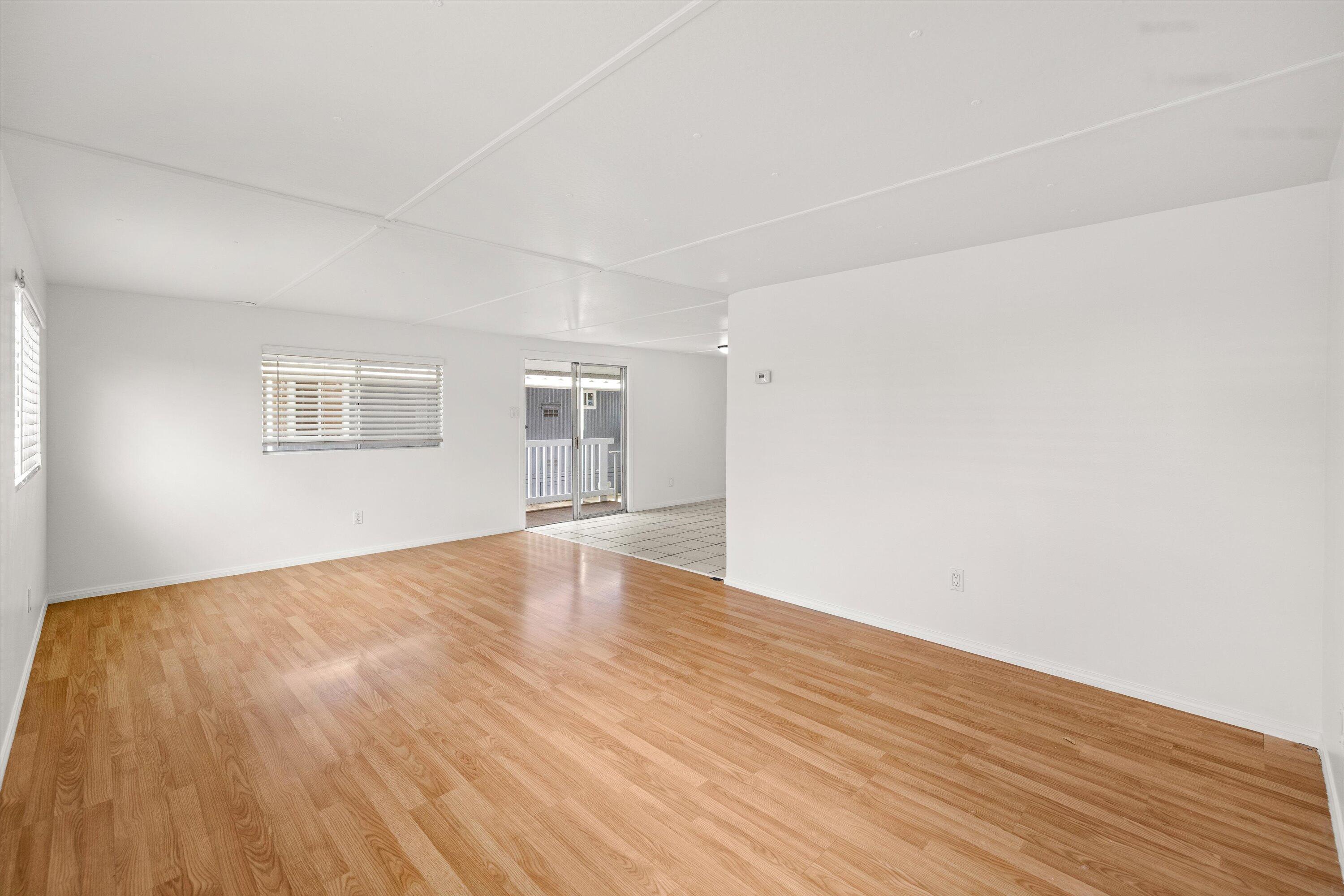 5700 Via Real, Unit 103 Carpinteria, CA 93013 - Photo 10 of 24 10-spacious living