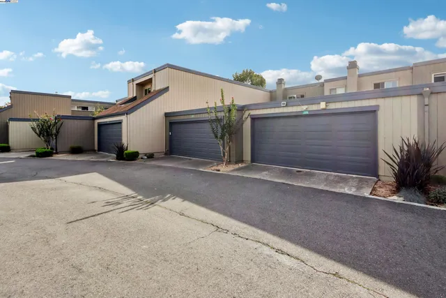 a view of a house with a outdoor space