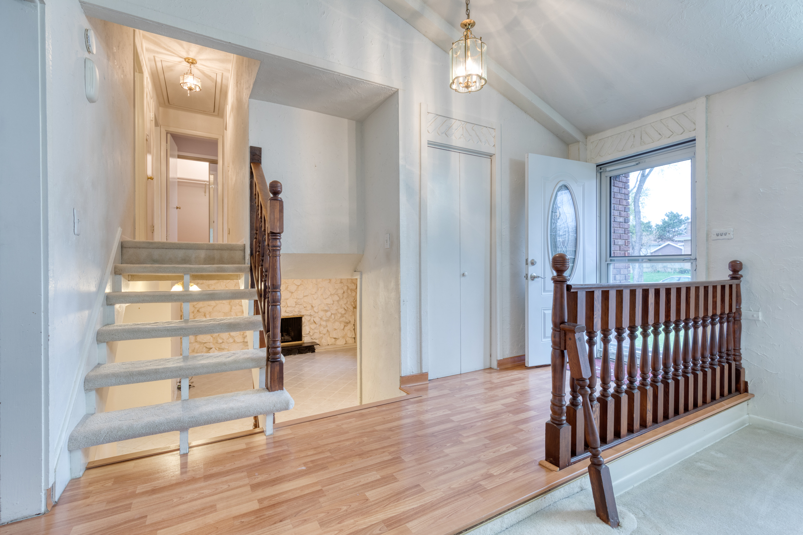585 North Green Ridge Street Addison, IL 60101 - Photo 11 of 30