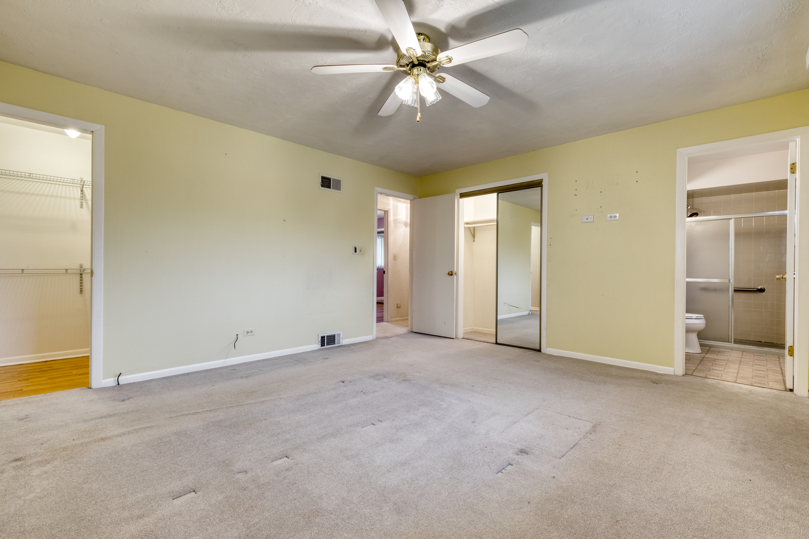 585 North Green Ridge Street Addison, IL 60101 - Photo 12 of 30