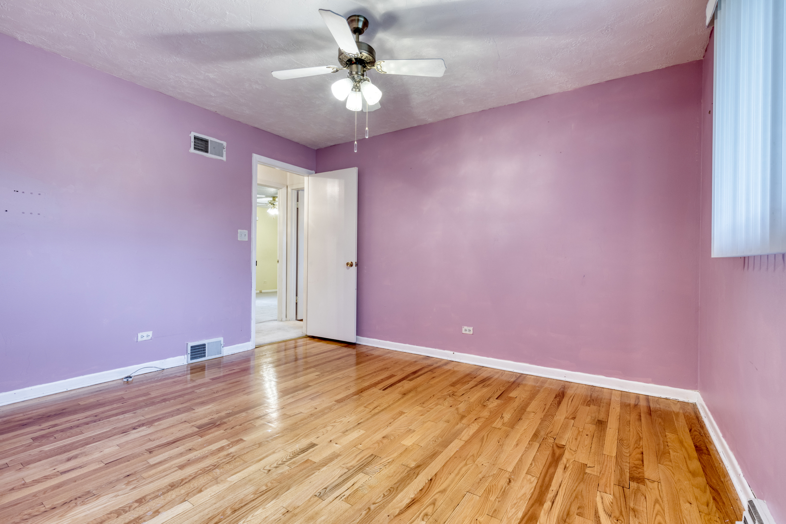 585 North Green Ridge Street Addison, IL 60101 - Photo 18 of 30