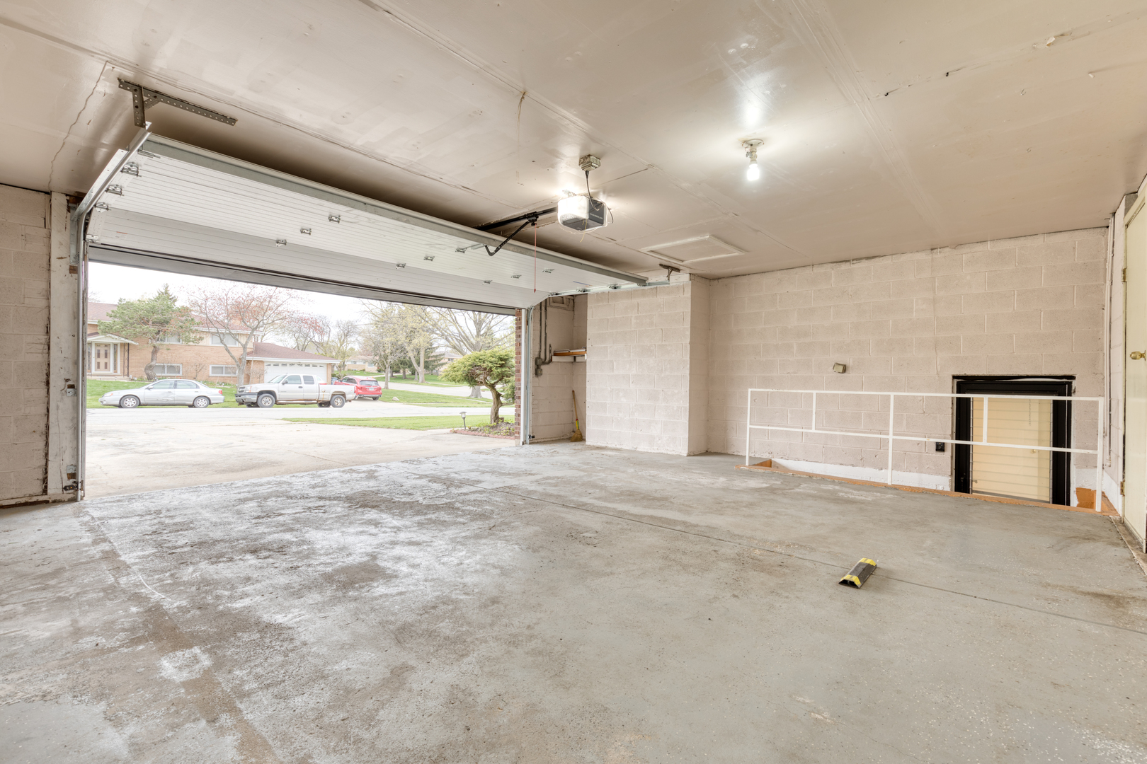 585 North Green Ridge Street Addison, IL 60101 - Photo 27 of 30