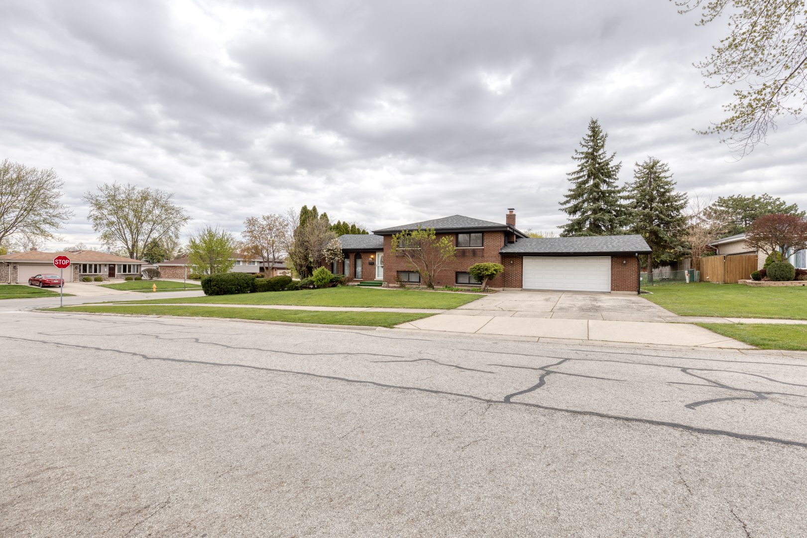 585 North Green Ridge Street Addison, IL 60101 - Photo 30 of 30