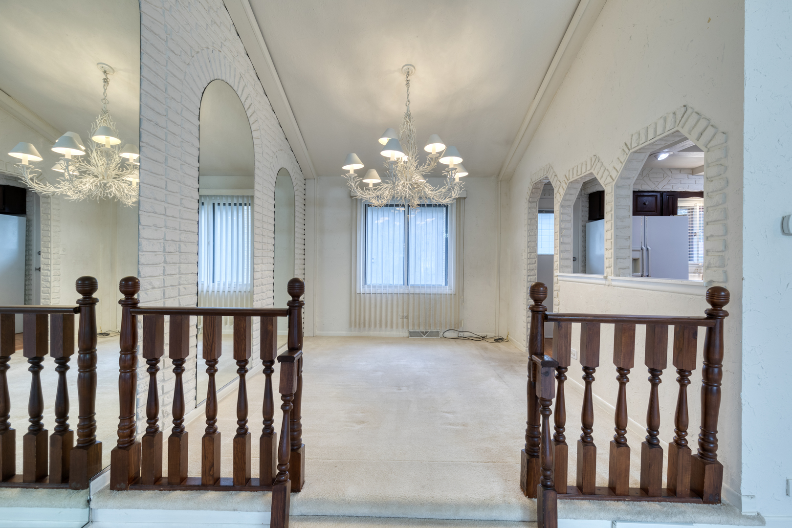 585 North Green Ridge Street Addison, IL 60101 - Photo 9 of 30