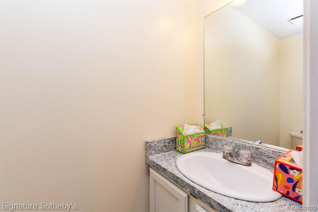 461 Farmridge Court Rochester Hills, MI 48307 - Photo 20 of 29