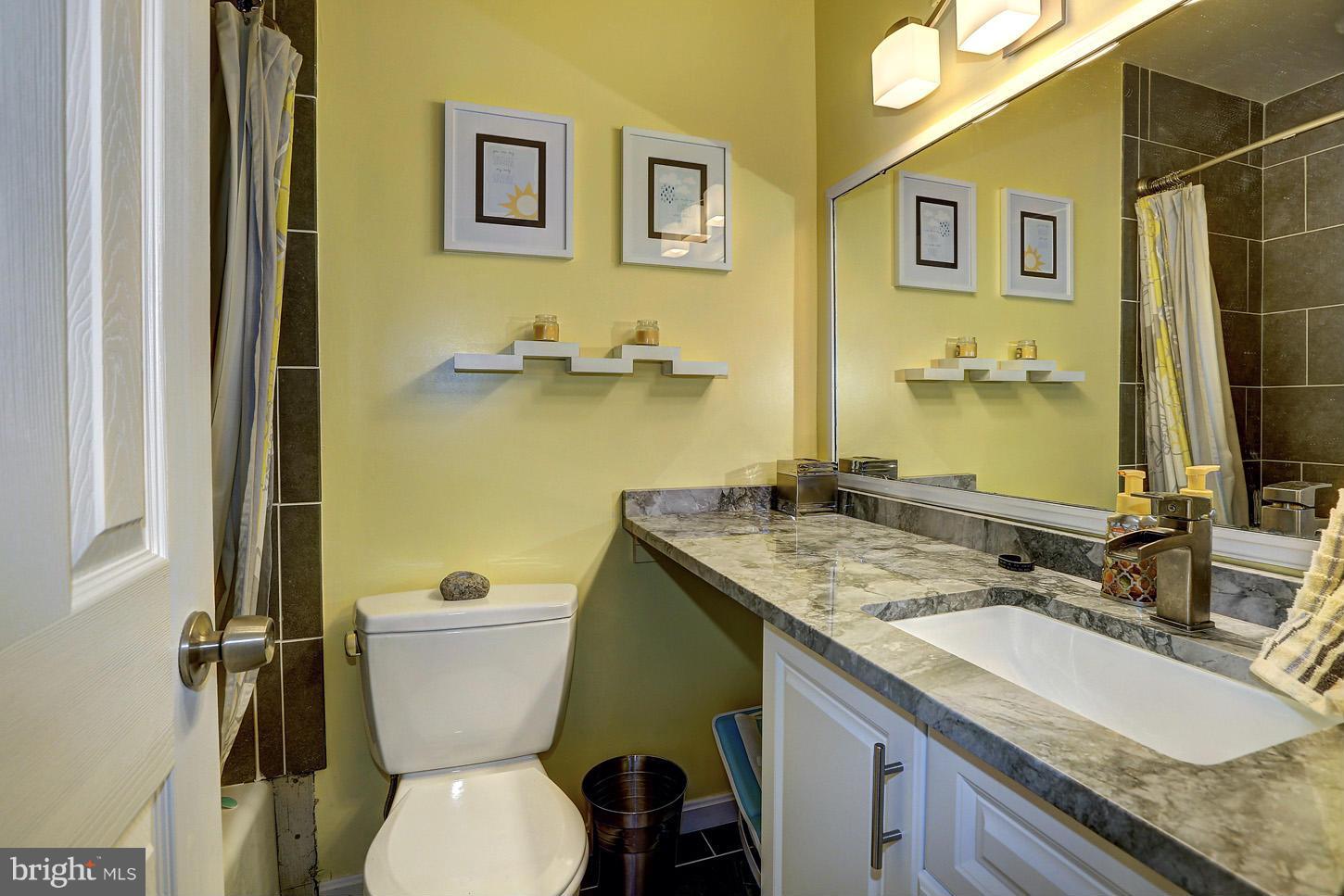 8017 West Point Drive Springfield, VA 22153 - Photo 21 of 26 Bath