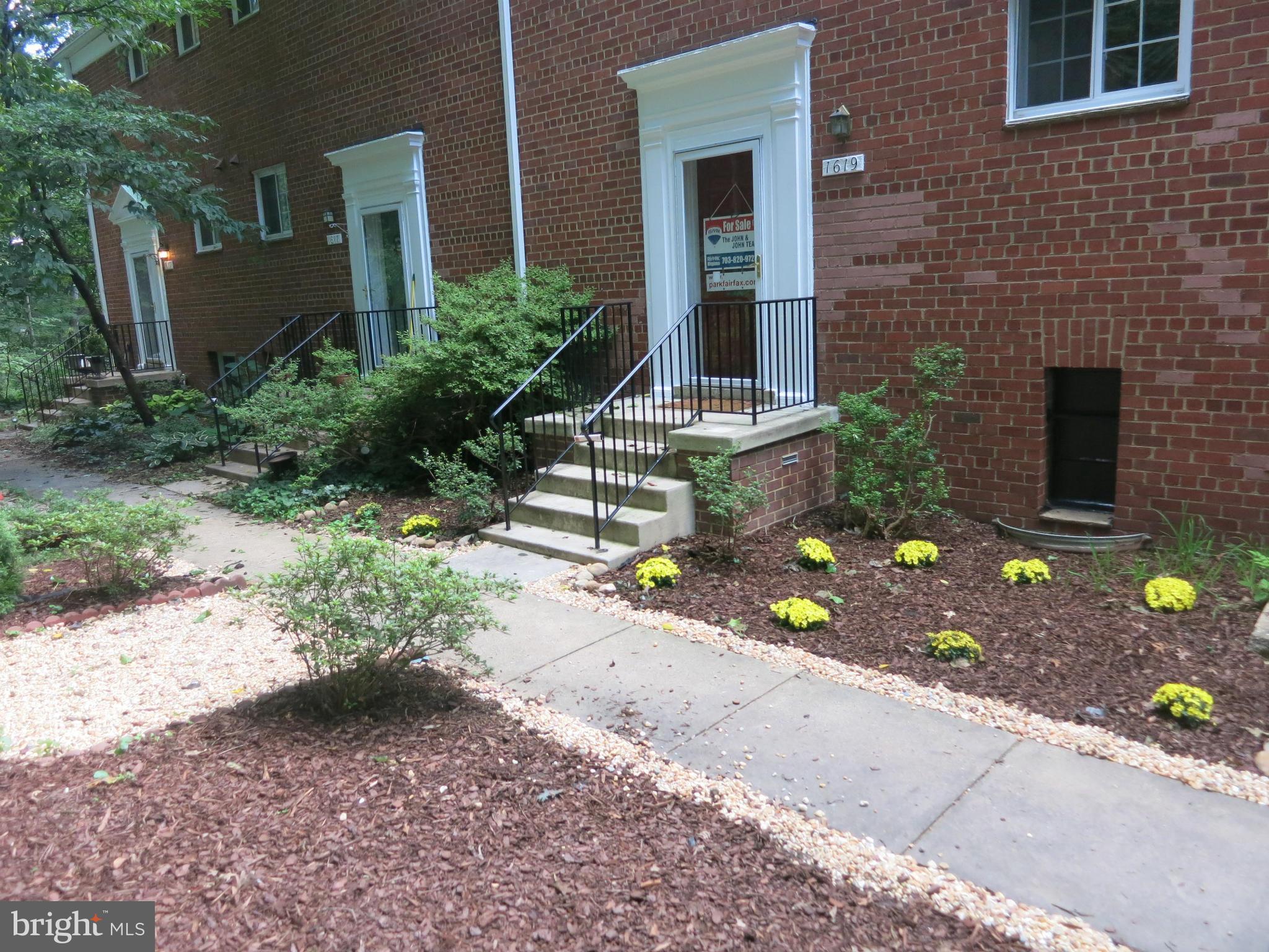 1619 Preston Road Alexandria, VA 22302 - Photo 1 of 13 a front view of a house with yard