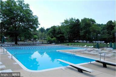 1619 Preston Road Alexandria, VA 22302 - Photo 13 of 13 a view of a tennis court