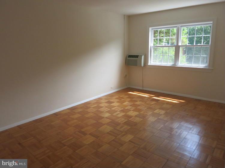 1619 Preston Road Alexandria, VA 22302 - Photo 7 of 13 an empty room with a window