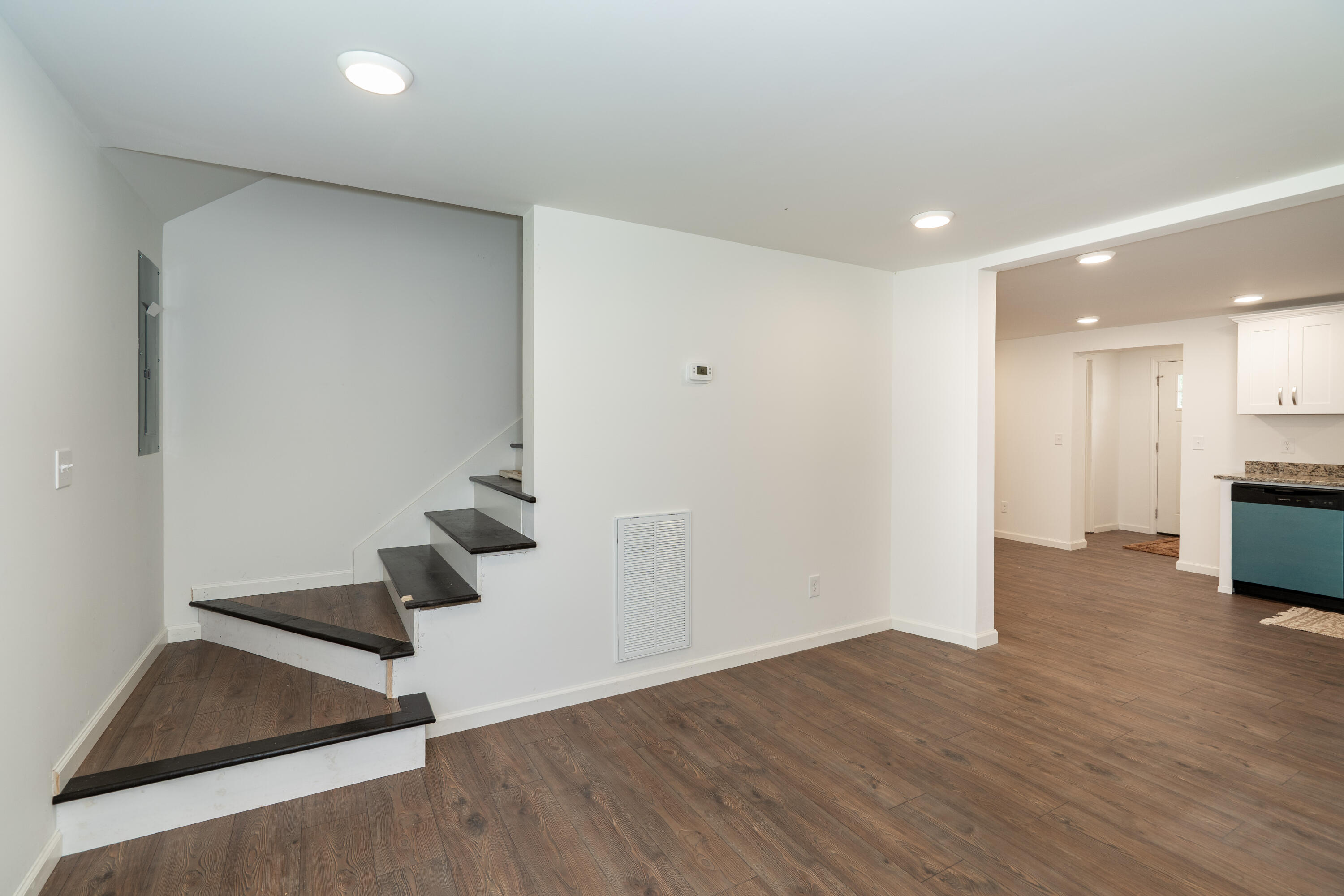 202 Layne Road Soddy Daisy, TN 37379 - Photo 11 of 25 202 Layne - Living 1