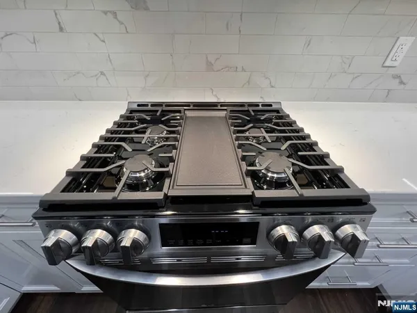 $2,200 | 38 Garfield Avenue, Unit 1A, Garfield, NJ 07026