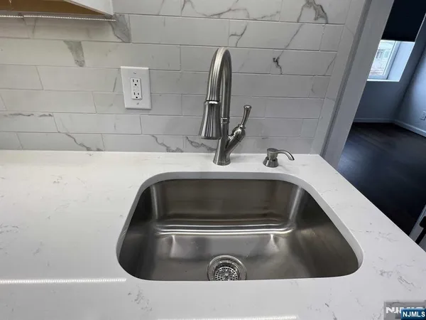 $2,200 | 38 Garfield Avenue, Unit 1A, Garfield, NJ 07026