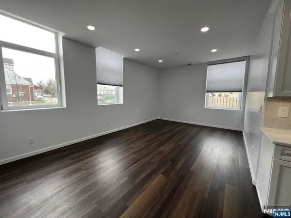 $2,200 | 38 Garfield Avenue, Unit 1A, Garfield, NJ 07026