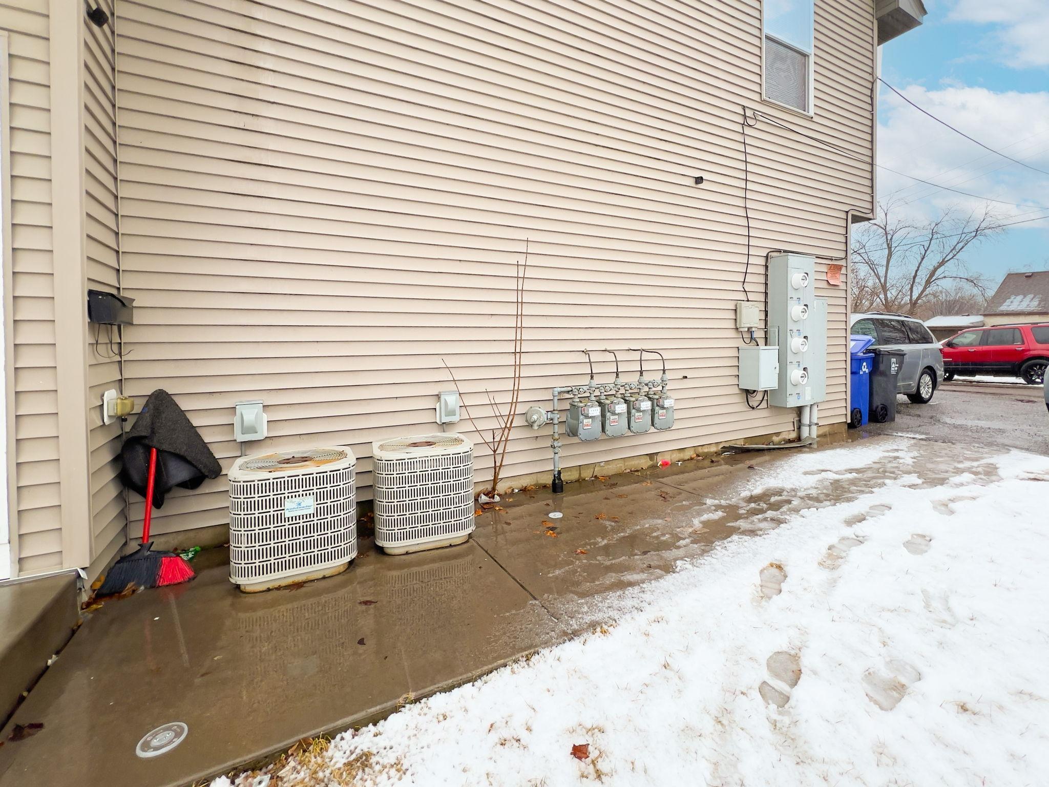 1599 Rice Street St. Paul, MN 55117 - Photo 11 of 75