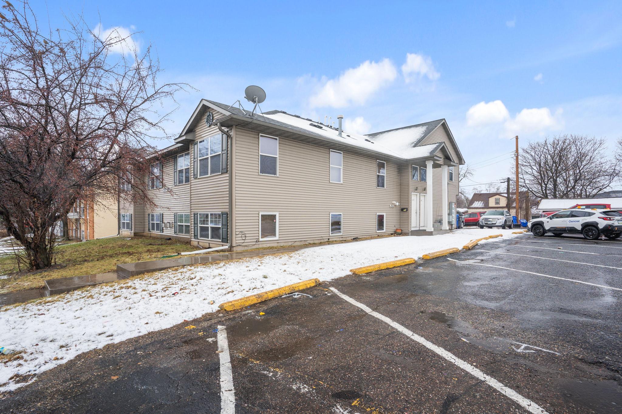 1599 Rice Street St. Paul, MN 55117 - Photo 7 of 75