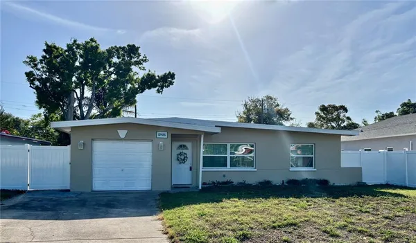 $475,000 | 12425 136th Lane, Largo, FL 33774