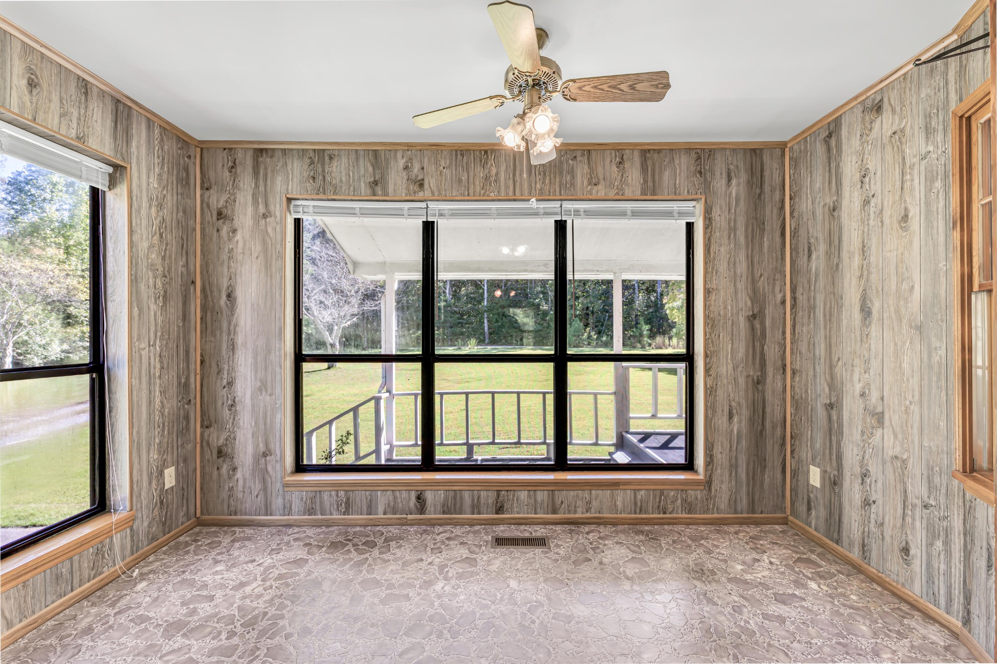 395 Sipes Road Southwest Cleveland, TN 37311 - Photo 14 of 34 Gallery Image 14