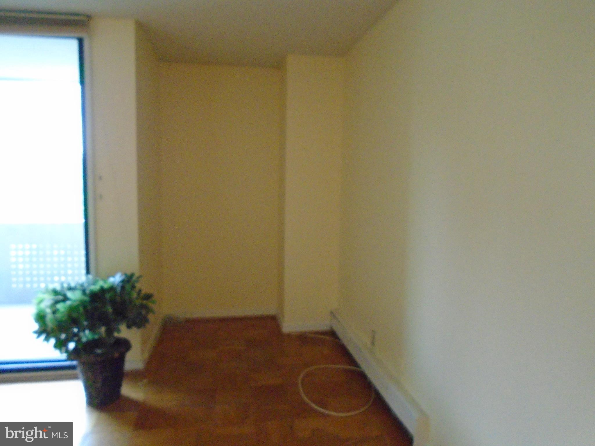 1250 4th Street Southwest, Unit W403 Washington, DC 20024 - Photo 14 of 41 a view of a small space