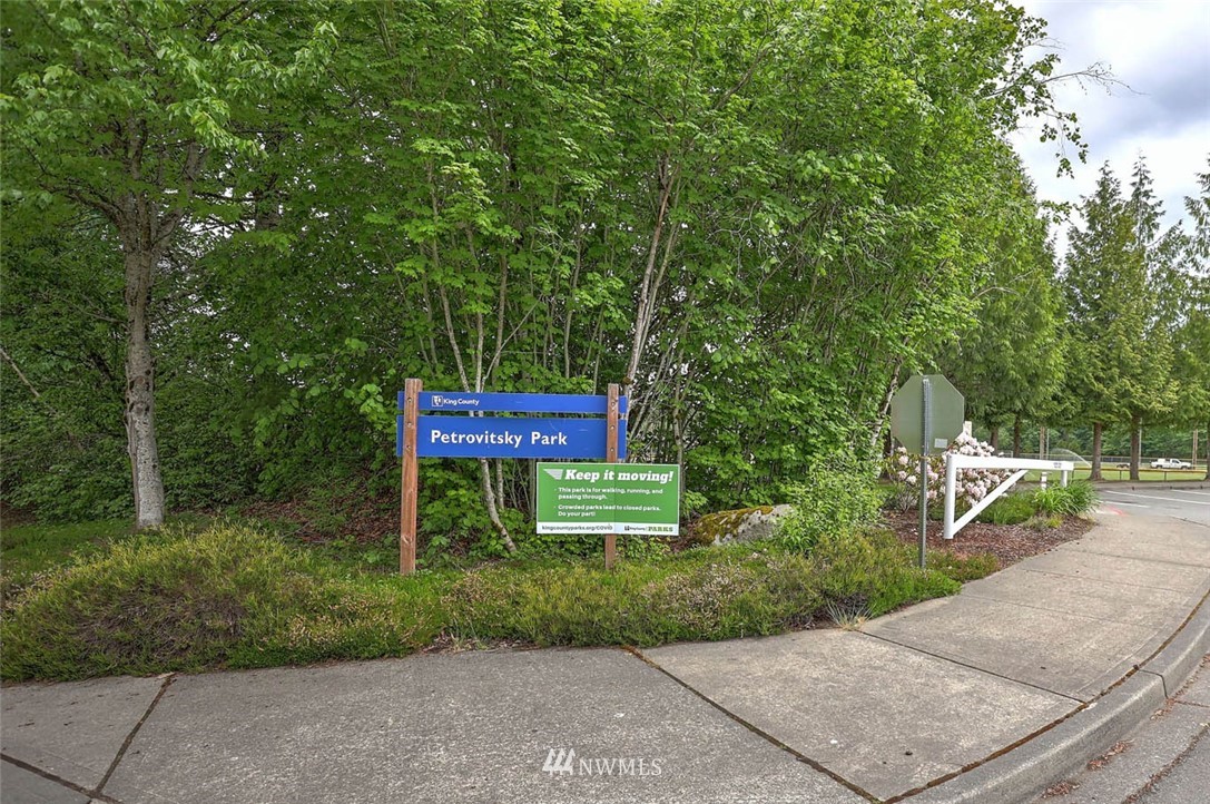 16506 Parkside Way Southeast Renton, WA 98058 - Photo 32 of 36