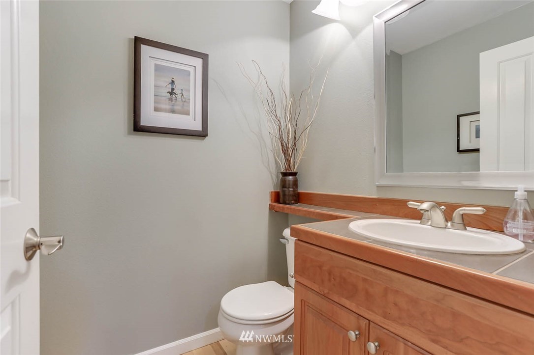16506 Parkside Way Southeast Renton, WA 98058 - Photo 8 of 36