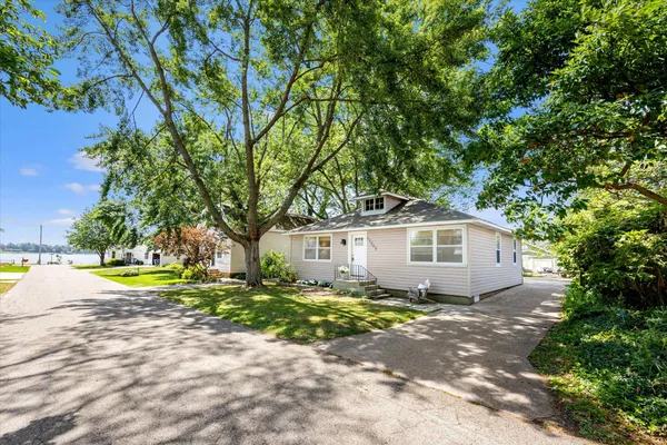 $389,900 | 17545 Reenders Street, Spring Lake, MI 49456