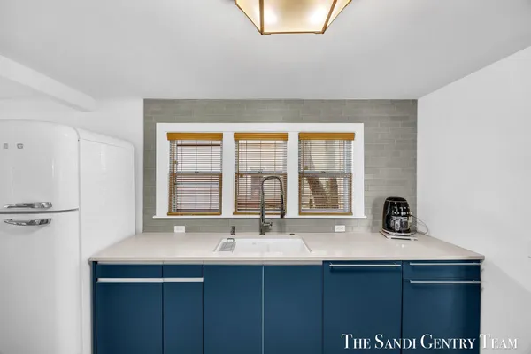 $389,900 | 17545 Reenders Street, Spring Lake, MI 49456