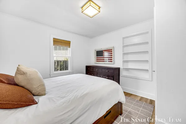 $389,900 | 17545 Reenders Street, Spring Lake, MI 49456