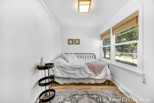 $389,900 | 17545 Reenders Street, Spring Lake, MI 49456