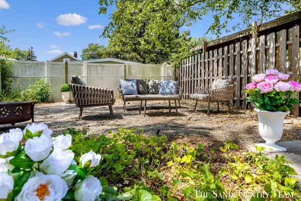 $389,900 | 17545 Reenders Street, Spring Lake, MI 49456