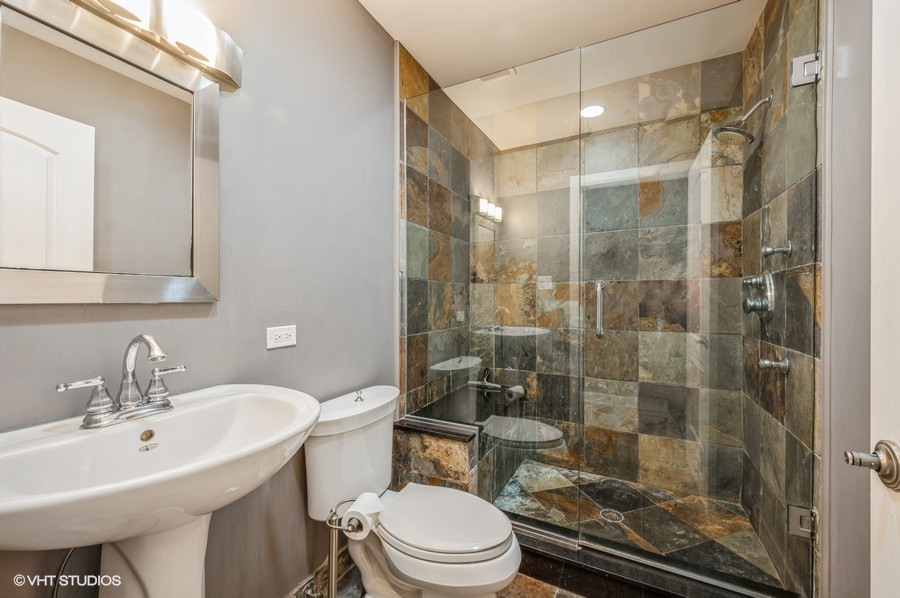 1147 West Taylor Street Chicago, IL 60607 - Photo 5 of 21 Gallery Image 5