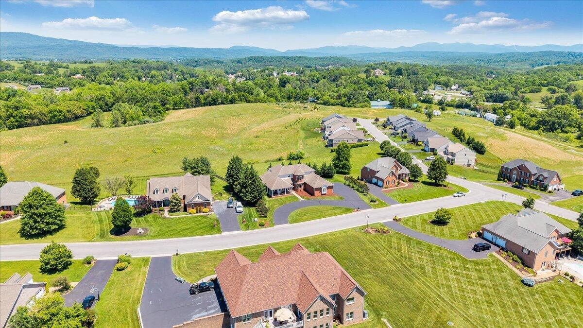 625 Frontier Way Fincastle, VA 24090 - Photo 97 of 105 097-DJI_20260529123056_0332_D