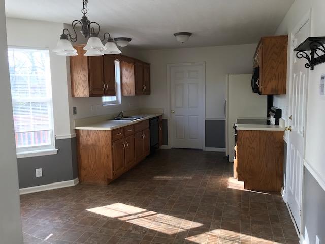 3014 Roellen Road Murfreesboro, TN 37130 - Photo 4 of 9 Kitchen has lots of cabinet space! 3014 Roellen Rd, Murfreesboro, TN 37130