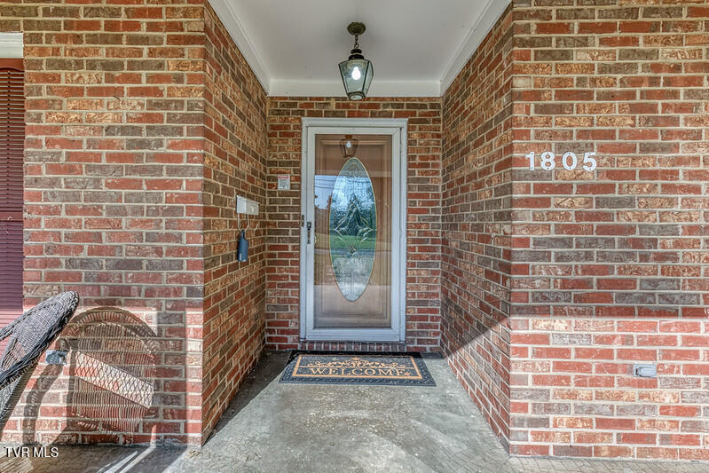 1805 Broadmoor Road Johnson City, TN 37604 - Photo 6 of 55 1805 Broadmoor Rd reshoot-4-L