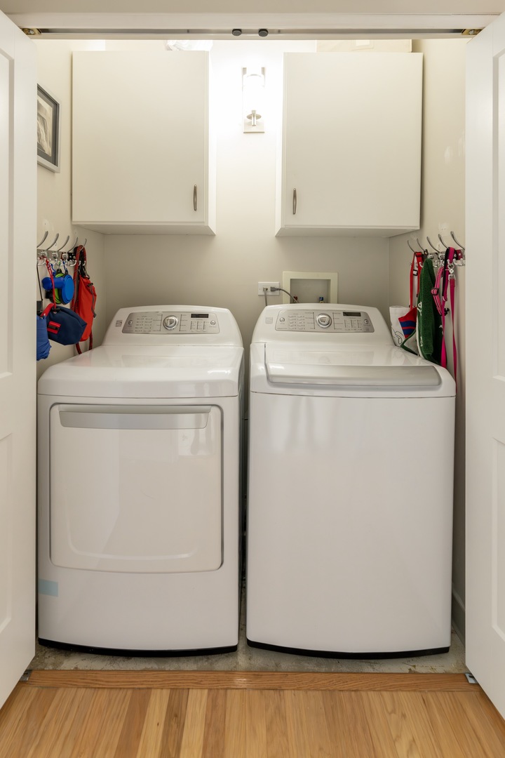 1 South Highland Avenue, Unit 400 Arlington Heights, IL 60005 - Photo 17 of 24 a utility room with dryer and washer