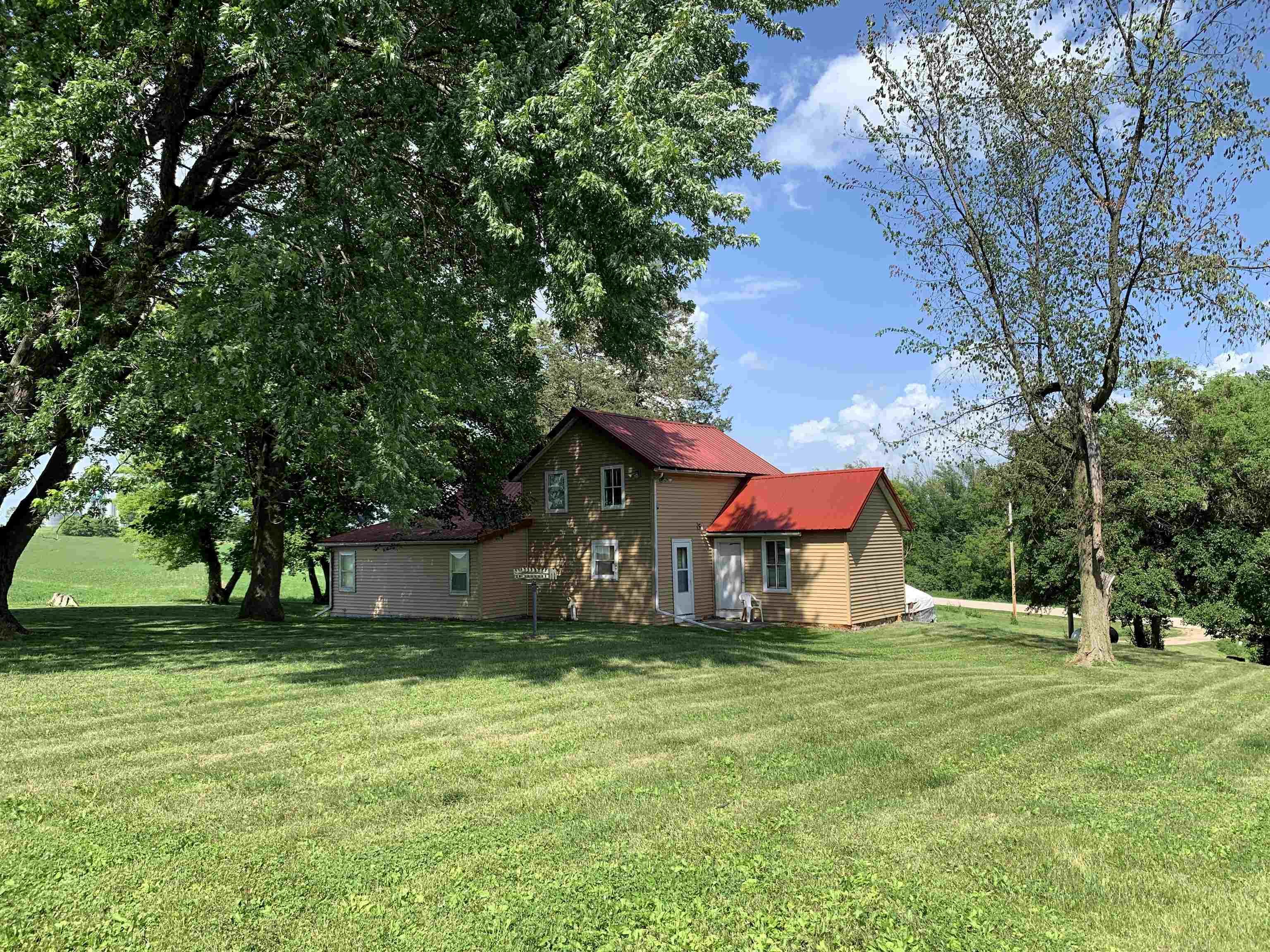 N3011 Mickelson Road Fall River, WI 53932 - Photo 2 of 39