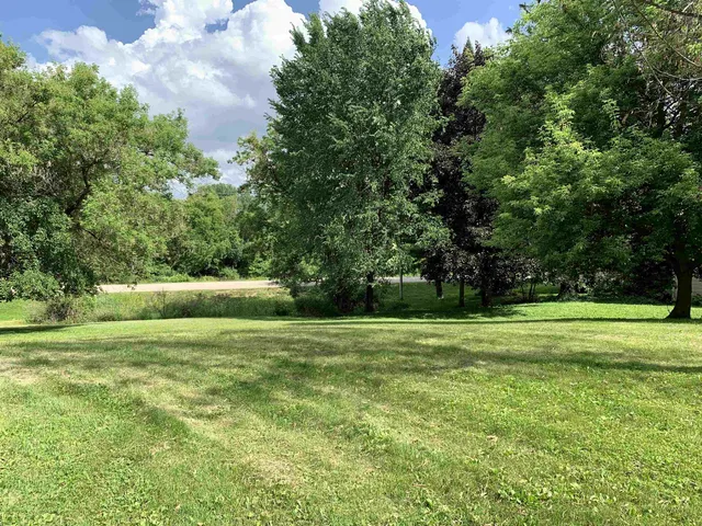 $289,000 | N3011 Mickelson Road, Fall River, WI 53932