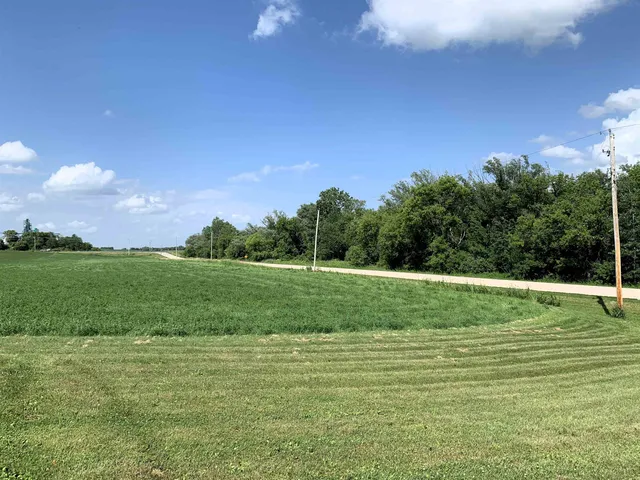 $289,000 | N3011 Mickelson Road, Fall River, WI 53932